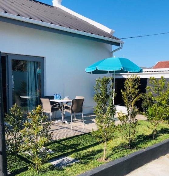 The Lily House Hotel Hermanus Buitenkant foto