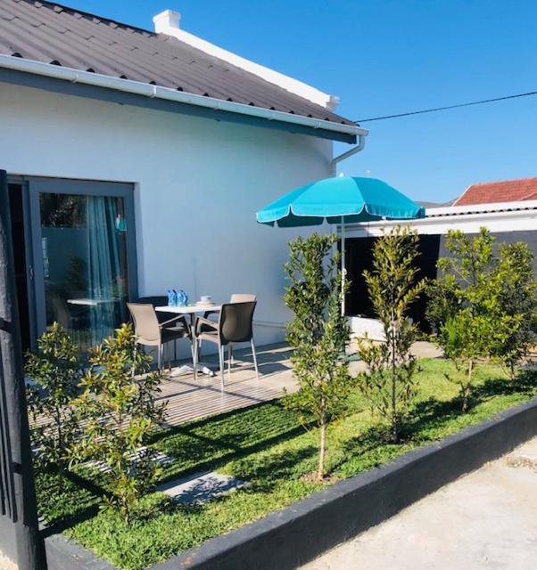The Lily House Hotel Hermanus Buitenkant foto